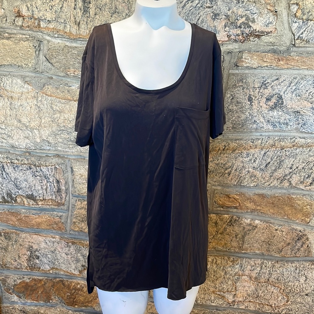 Catherine malandrino medium scoop neck modal pocket T-shirt w/ side slits
